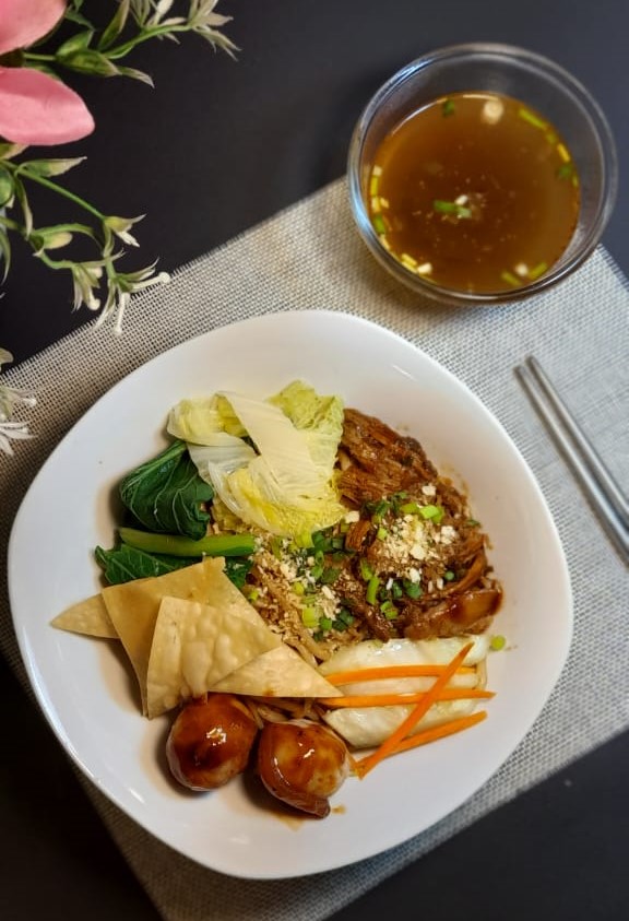 Mie Pangsit & Ice Santri